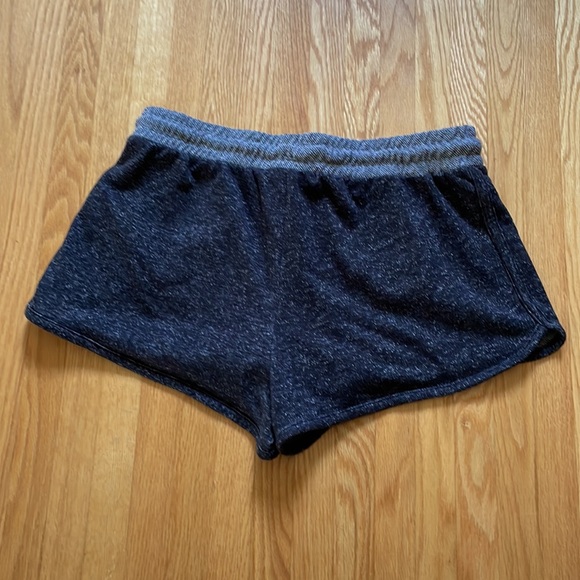 Shorty shorts - Picture 2 of 3